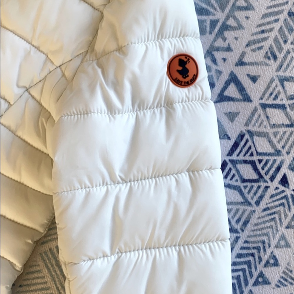 Ultra Light White Puffer Jacket - Picture 3 of 10